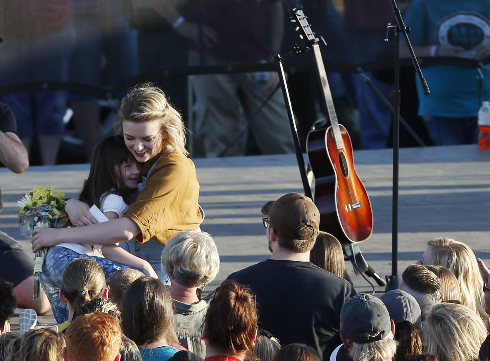 051518mp-Maddie-Poppe-concert-11